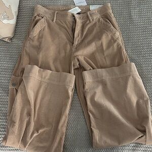 BNWT American Eagle Outfitters Women’s  Khaki Cargo Corduroy Pants